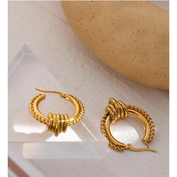 NEW 18K Gold Plated Braided Hoops Earrings - Picture 6 of 8